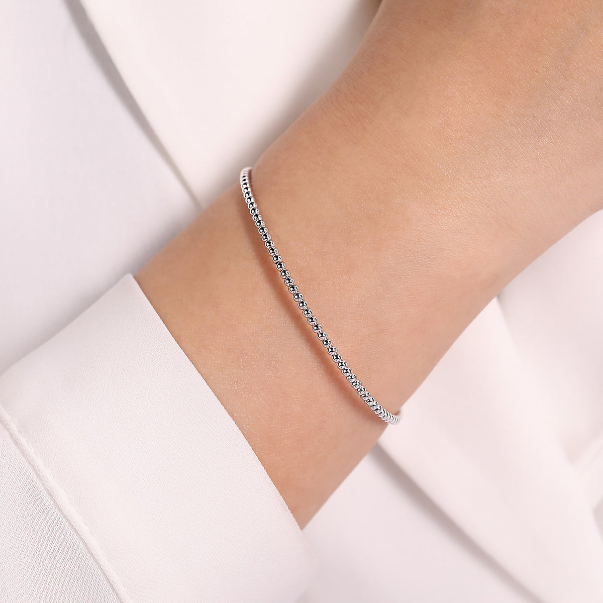 Split 14K White Gold Beaded Bujukan Bangle — Gabriel & Co. BG4107-6W4JJJ
