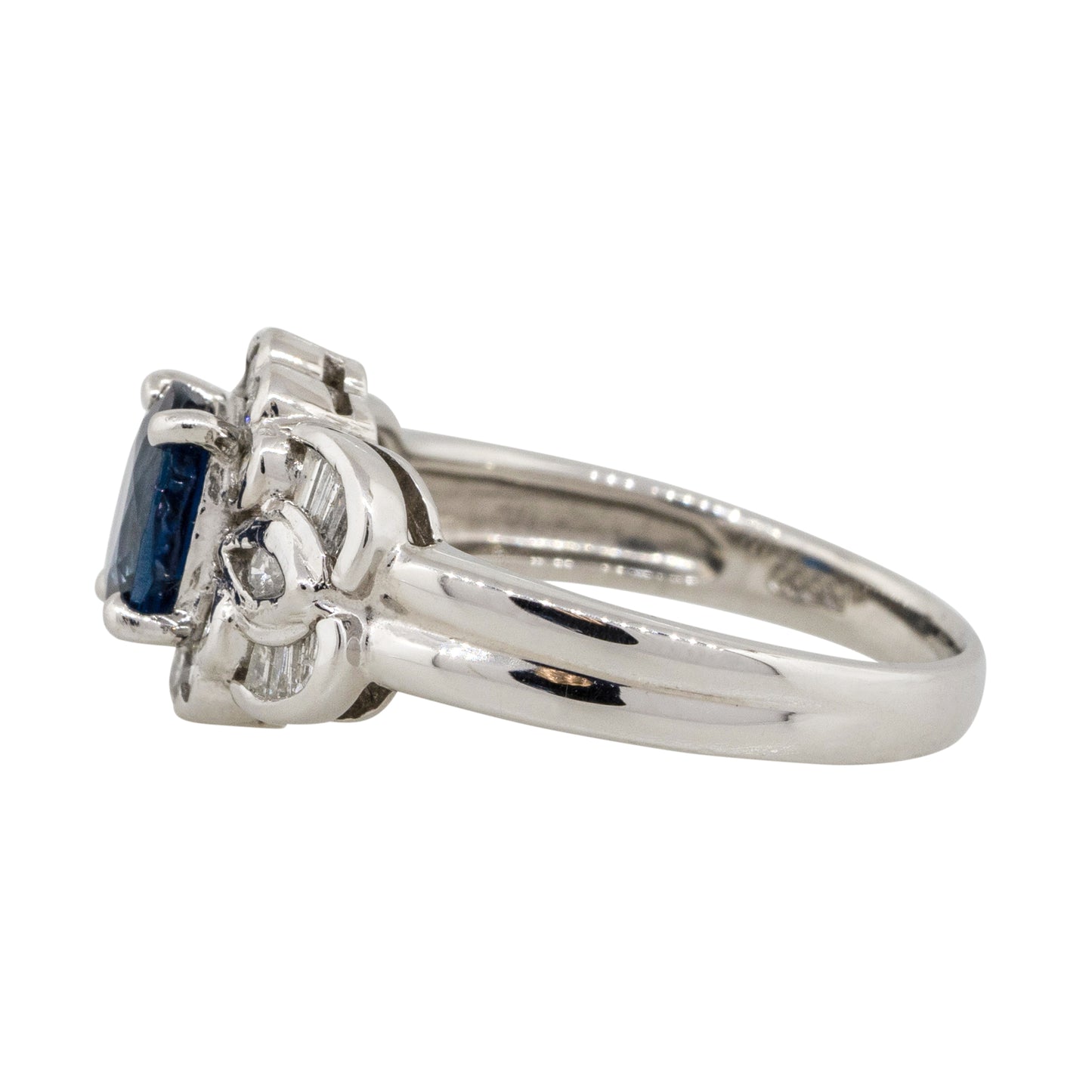Platinum 1.25ct Oval Sapphire Center 0.47ctw Diamond Cocktail Scalloped Ring