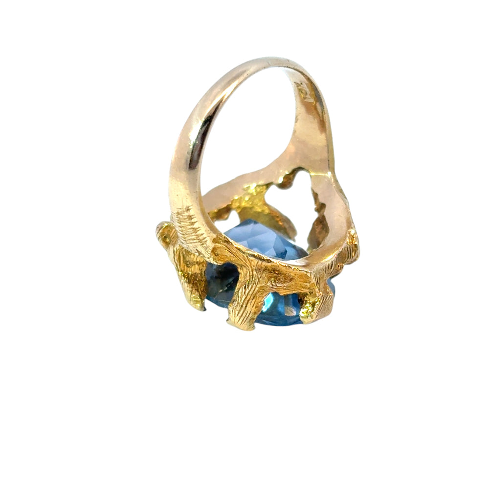 Vintage 14k Yellow Gold Oval Blue Gemstone Ring