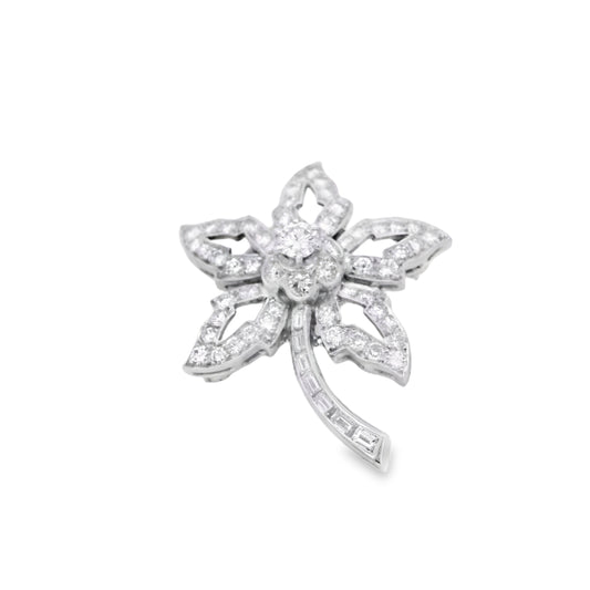 Platinum Star Brooch Featuring a Delicate Floral Design with a Round Brilliant Diamond