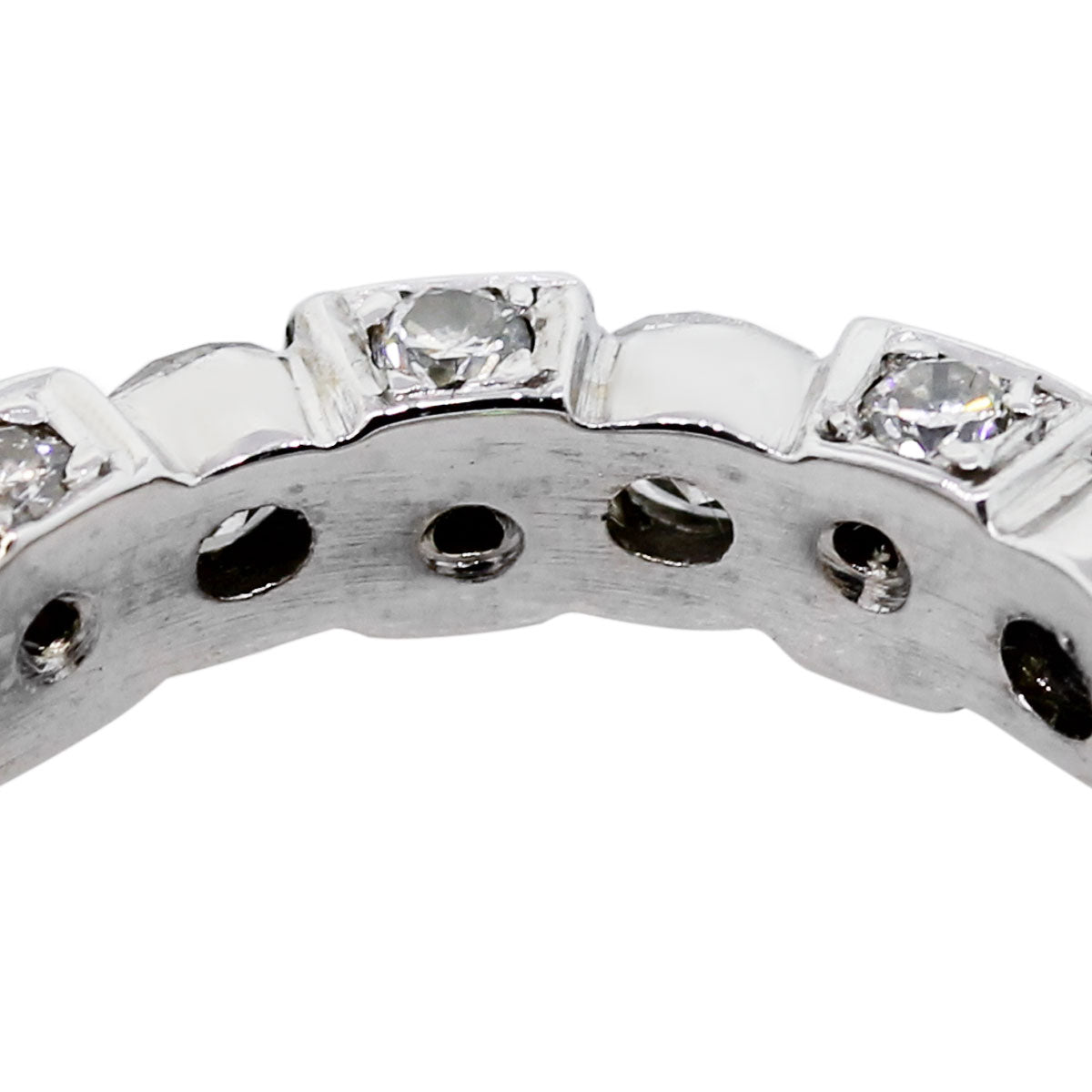 18k White Gold 1.75ctw Diamond Eternity Band