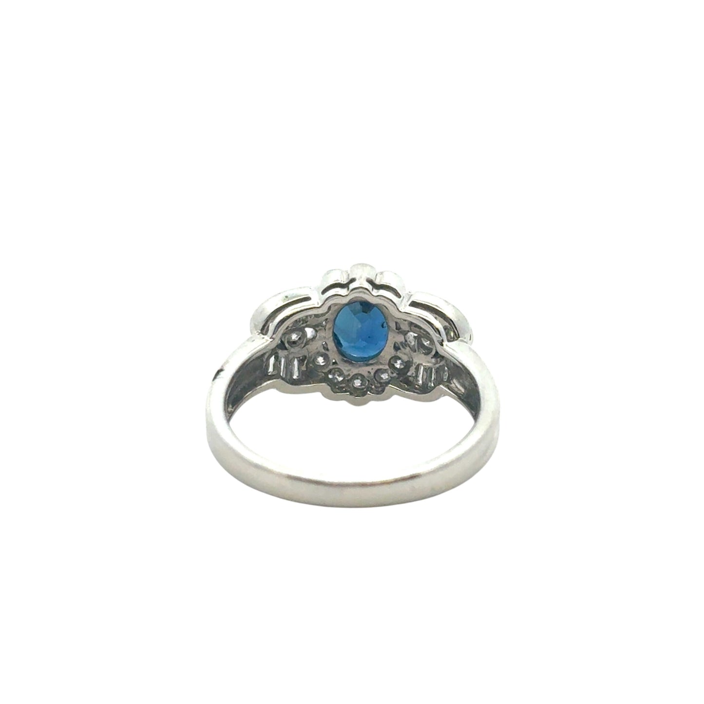 Platinum 1.25ct Oval Sapphire Center 0.47ctw Diamond Cocktail Scalloped Ring