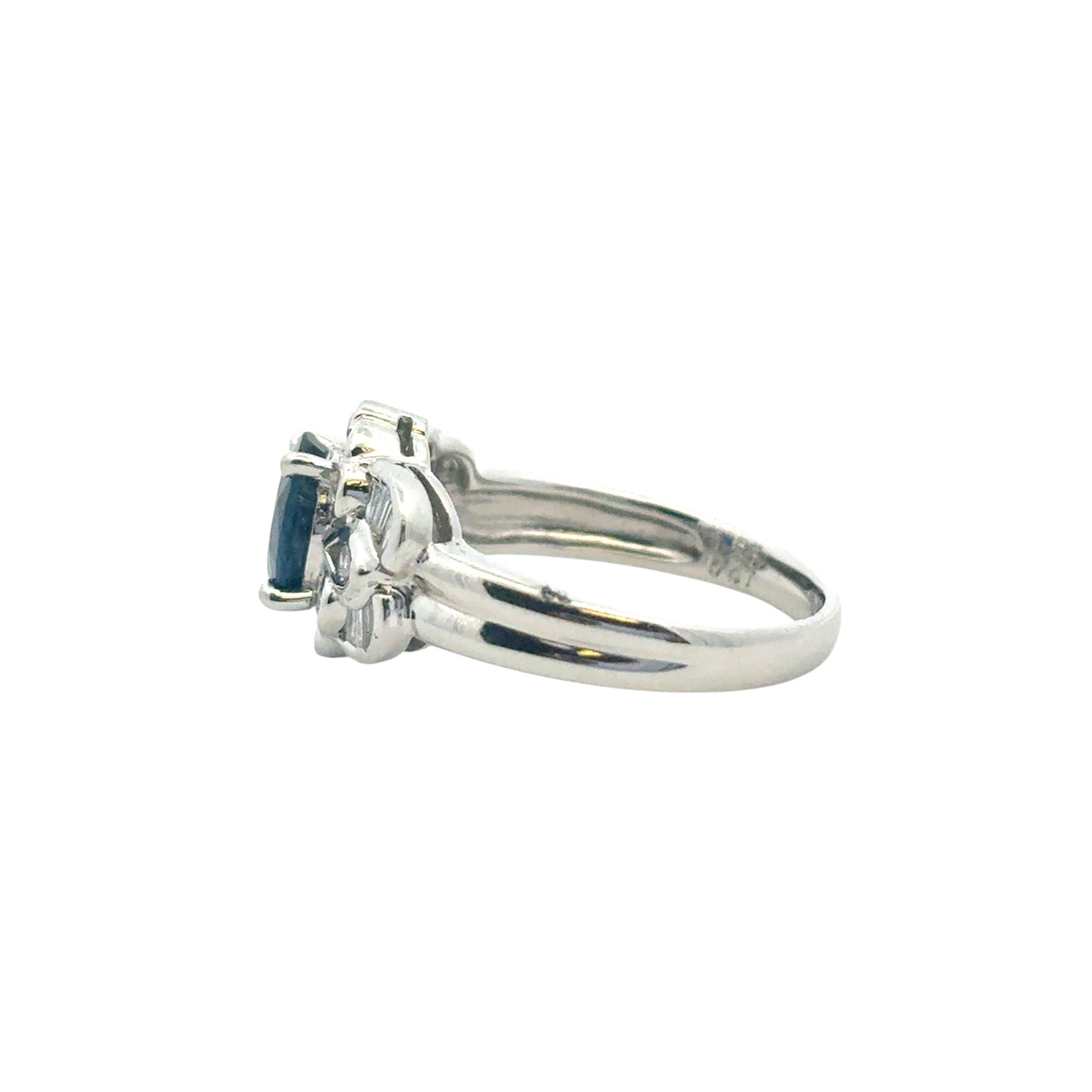 Platinum 1.25ct Oval Sapphire Center 0.47ctw Diamond Cocktail Scalloped Ring