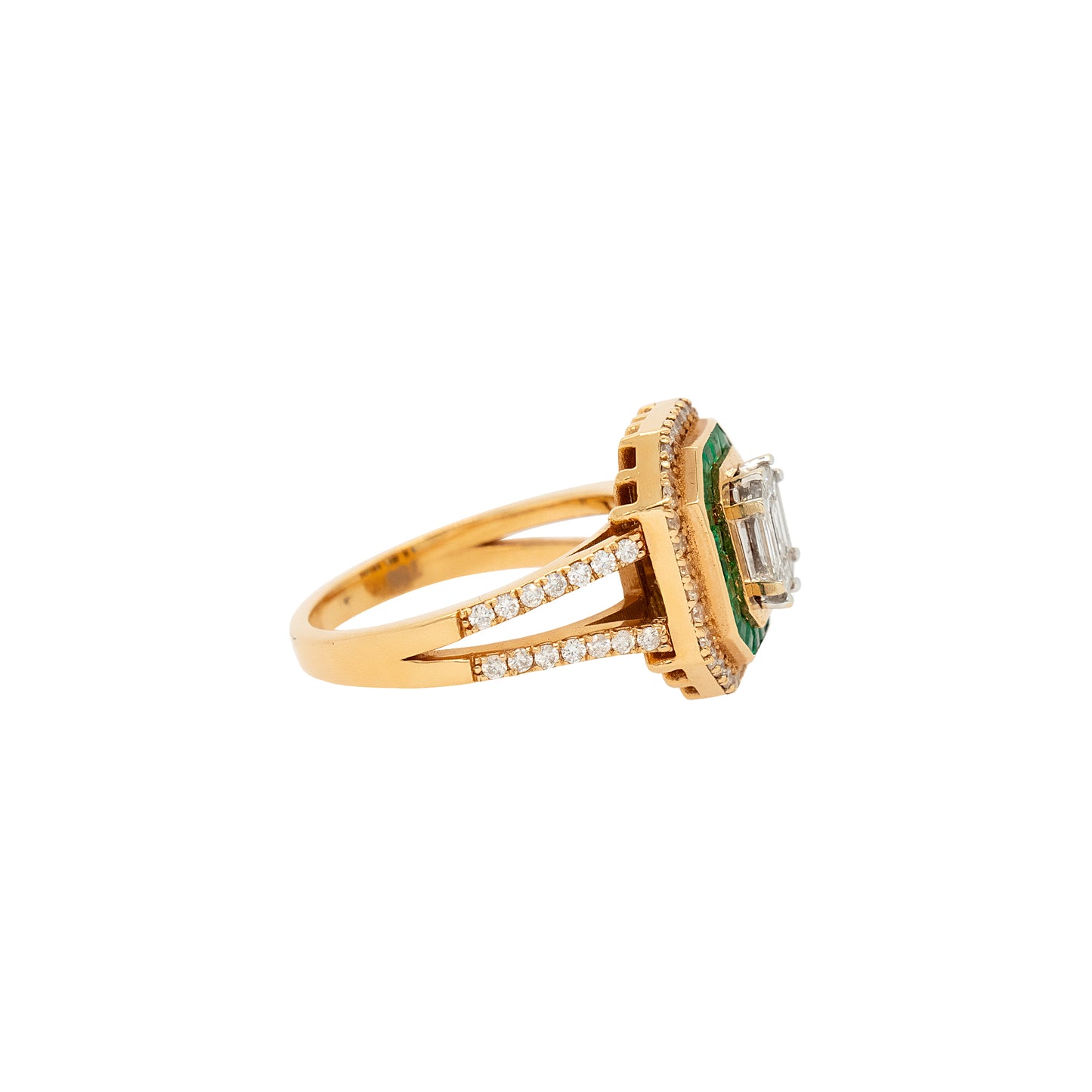 18k Yellow Gold 0.91ctw Diamond and 0.55ctw Emerald Multi Stone Octagonal Shape Ring
