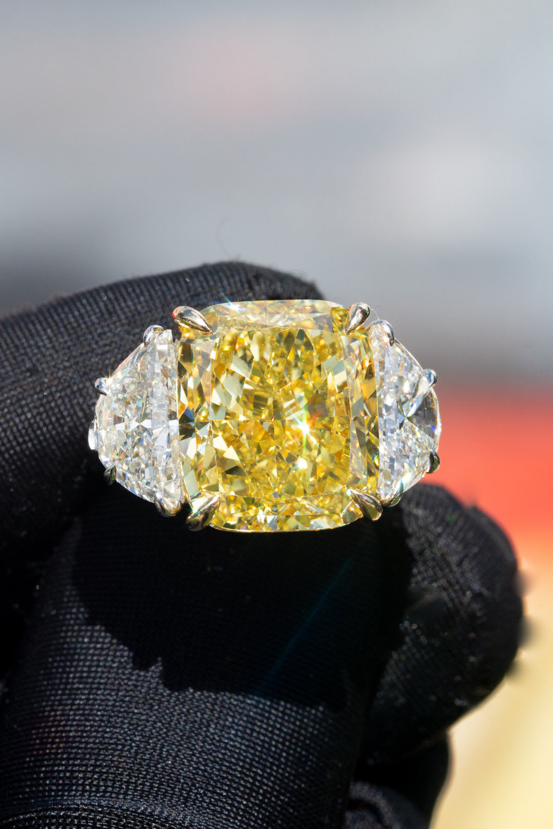 Discover the Elegance of Platinum and 18k Yellow Gold Ring with Exceptional 14.21ct Fancy Vivid Yellow Diamond
