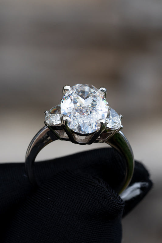 Why You Should Choose Oval Cut Diamond Platinum Ring