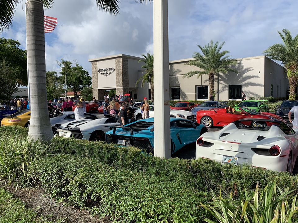 How to Charge an Electric Car Before Shopping, Dining, or Attending an Event in Boca Raton