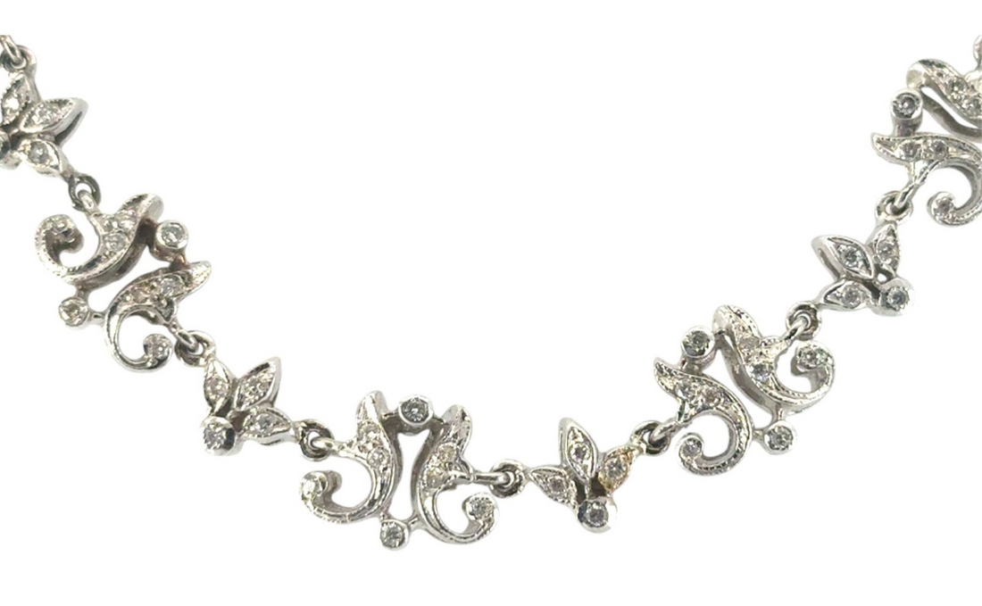 18k White Gold Diamond Floral Necklace
