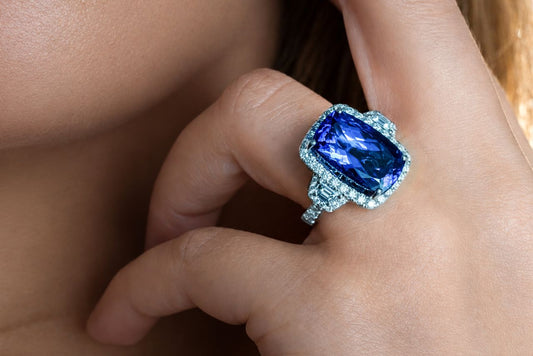 Why Gemstone Setting Matters: How Different Settings Affect Fine Jewelry