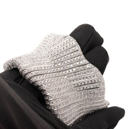 18k White Gold 30ctw Round Cut Diamond Pave Wavy Bangle