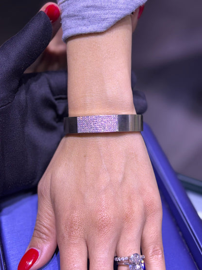 18k White Gold Diamond Cuff Set with 0.80ctw of Natural Diamonds