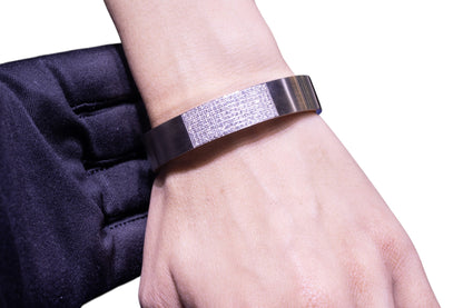 18k White Gold Diamond Cuff Set with 0.80ctw of Natural Diamonds