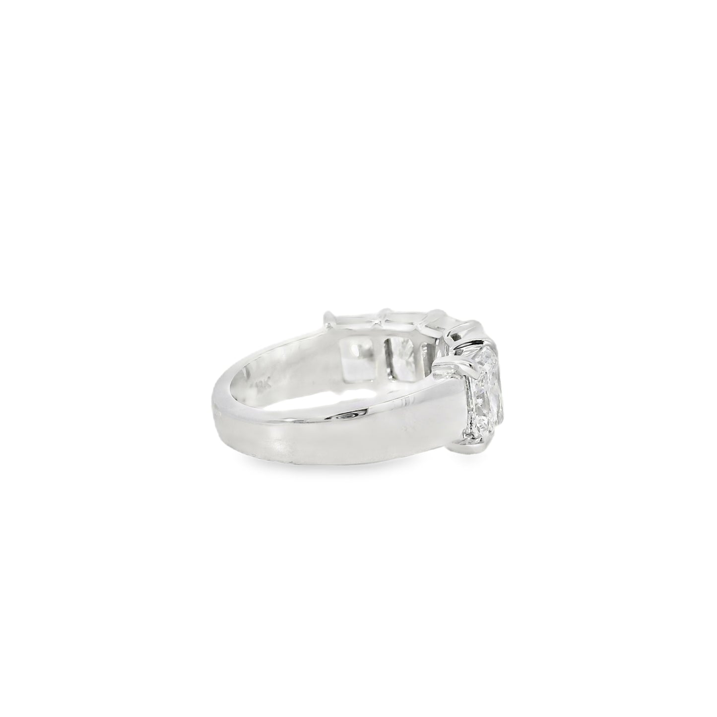 18k White Gold 5.04ctw 5 Stone Diamond Wedding Band