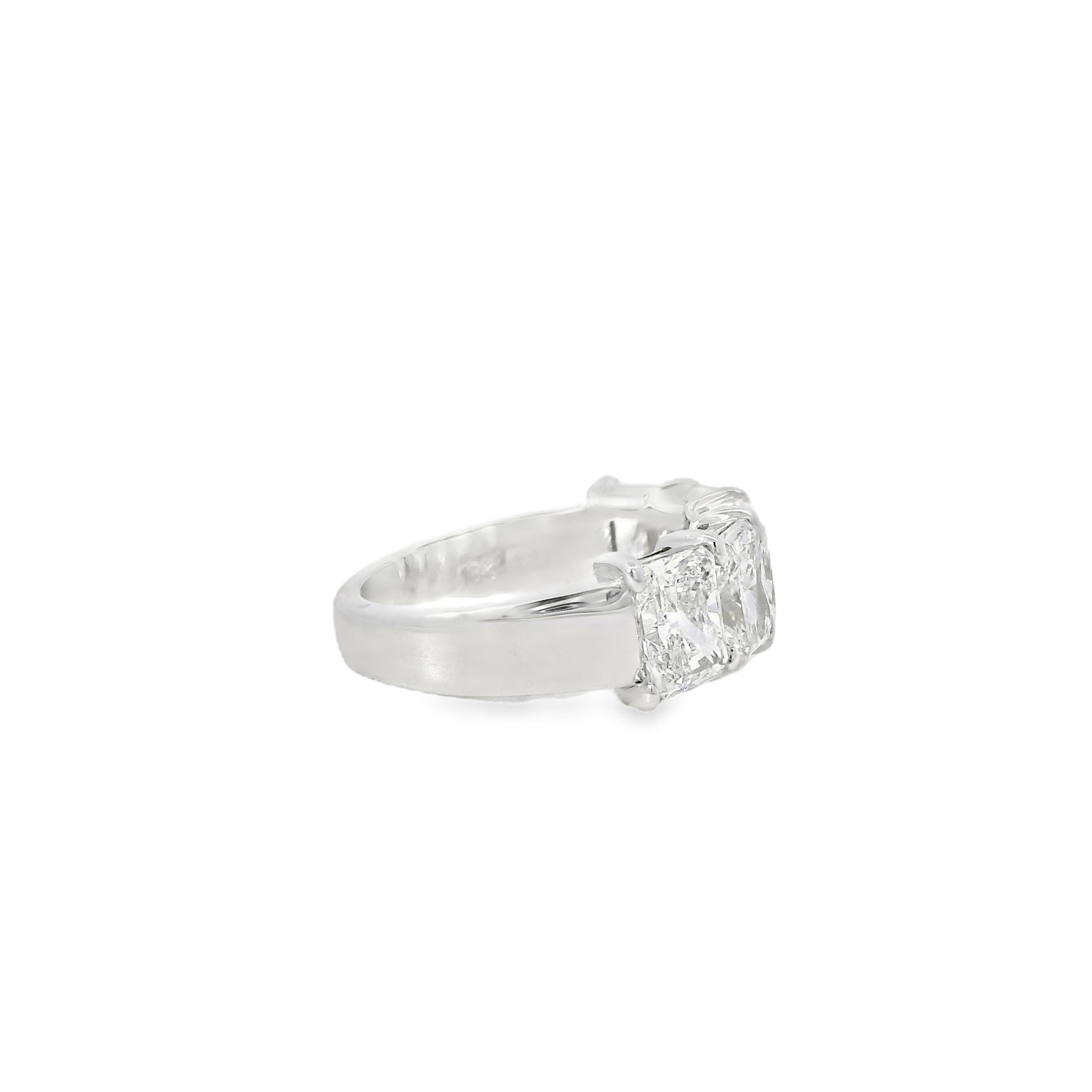 18k White Gold 5.04ctw 5 Stone Diamond Wedding Band