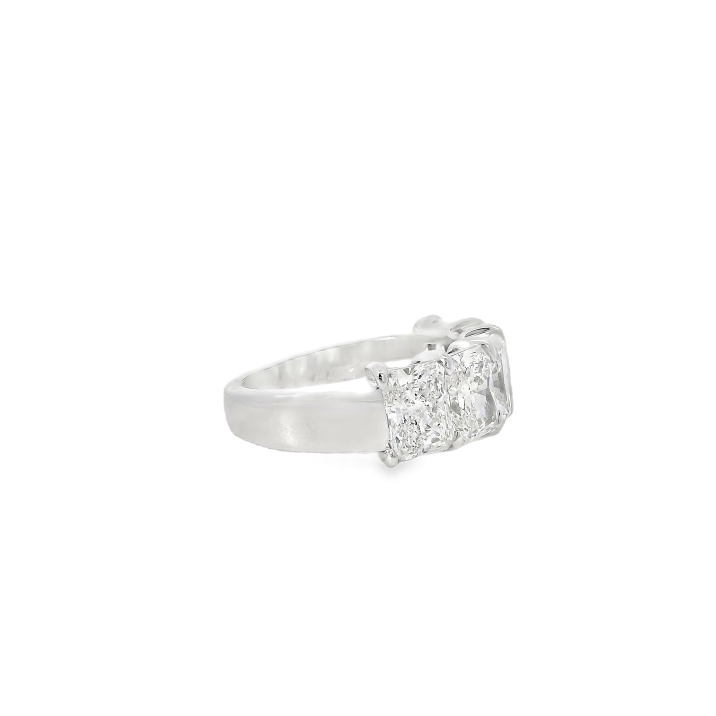 18k White Gold 5.04ctw 5 Stone Diamond Wedding Band