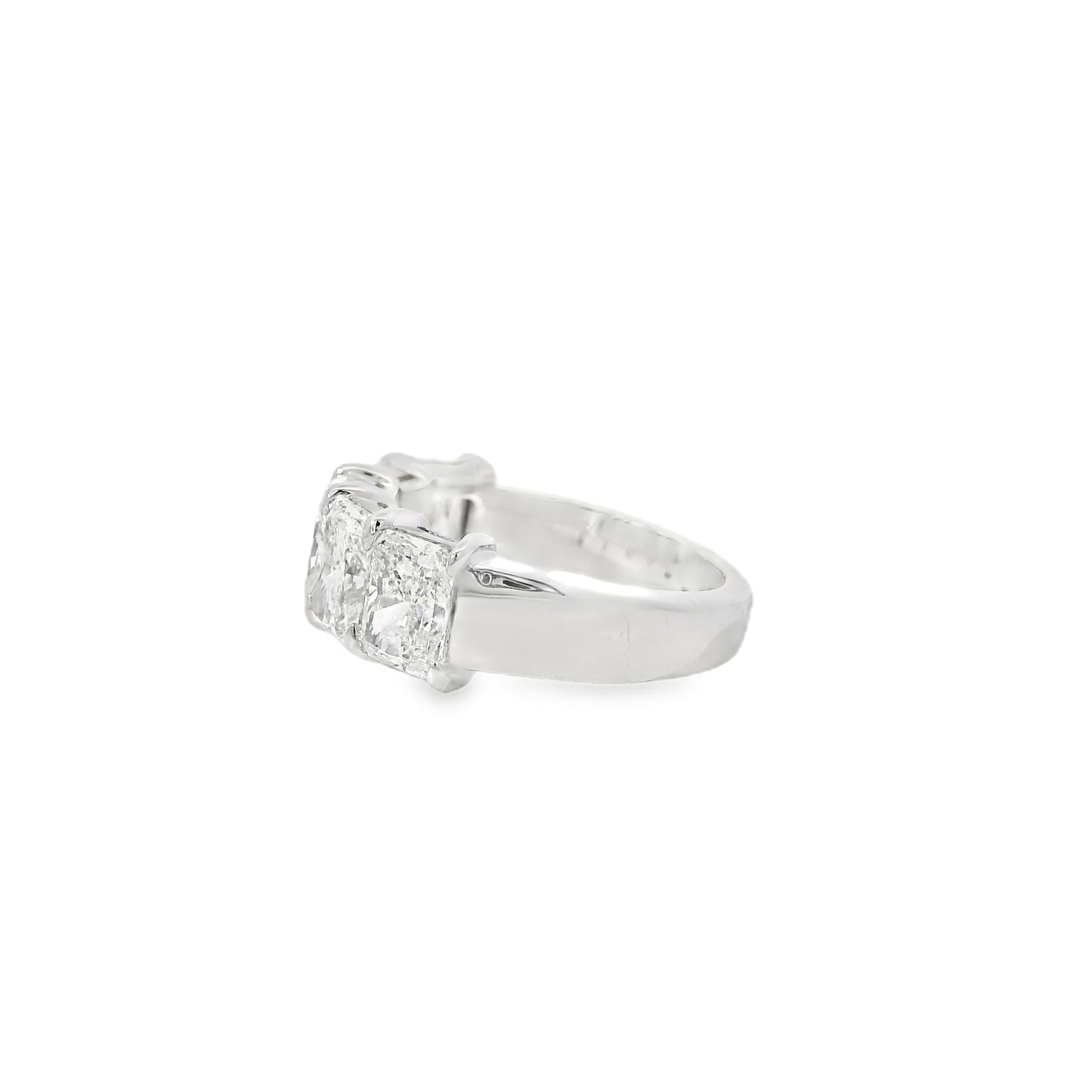 18k White Gold 5.04ctw 5 Stone Diamond Wedding Band