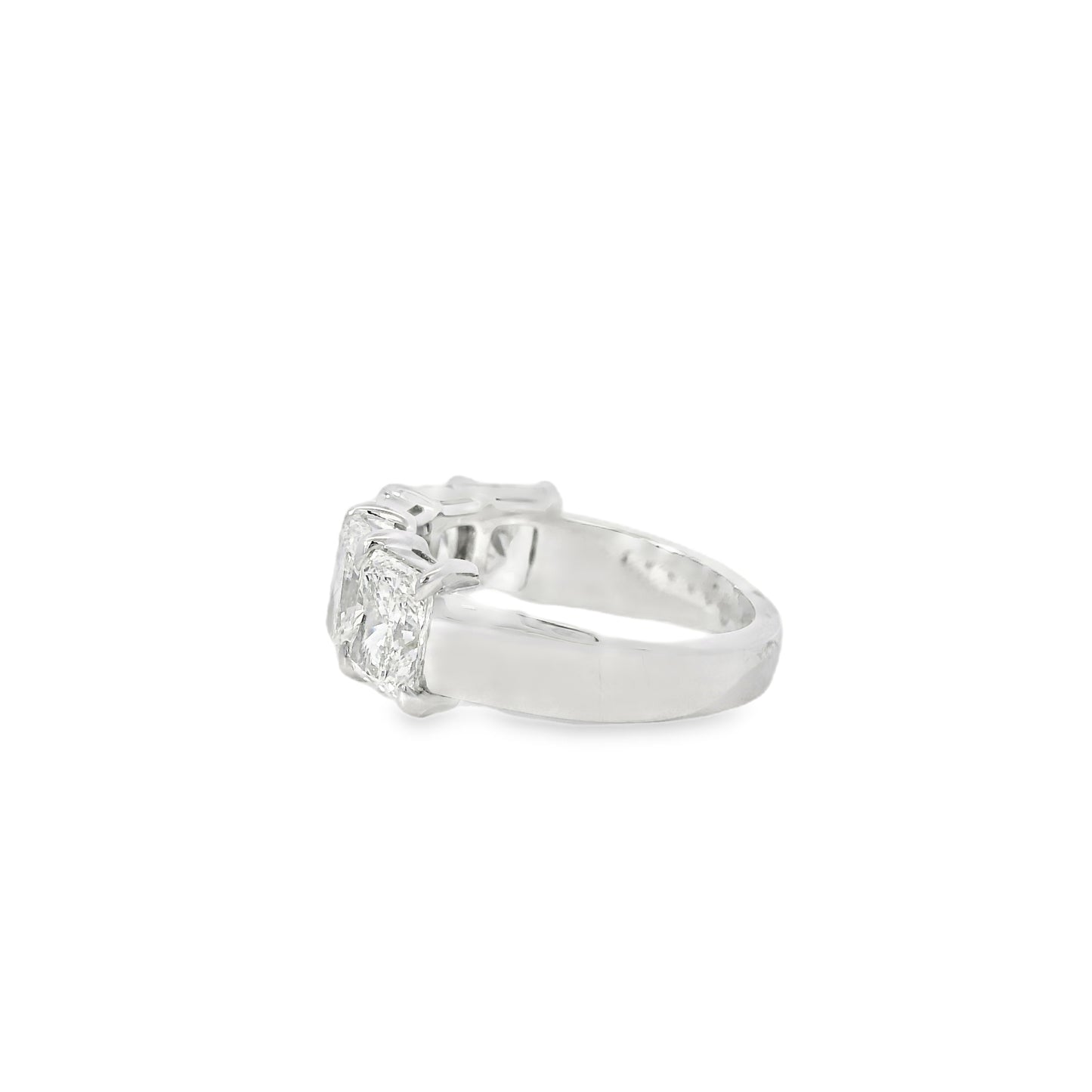 18k White Gold 5.04ctw 5 Stone Diamond Wedding Band