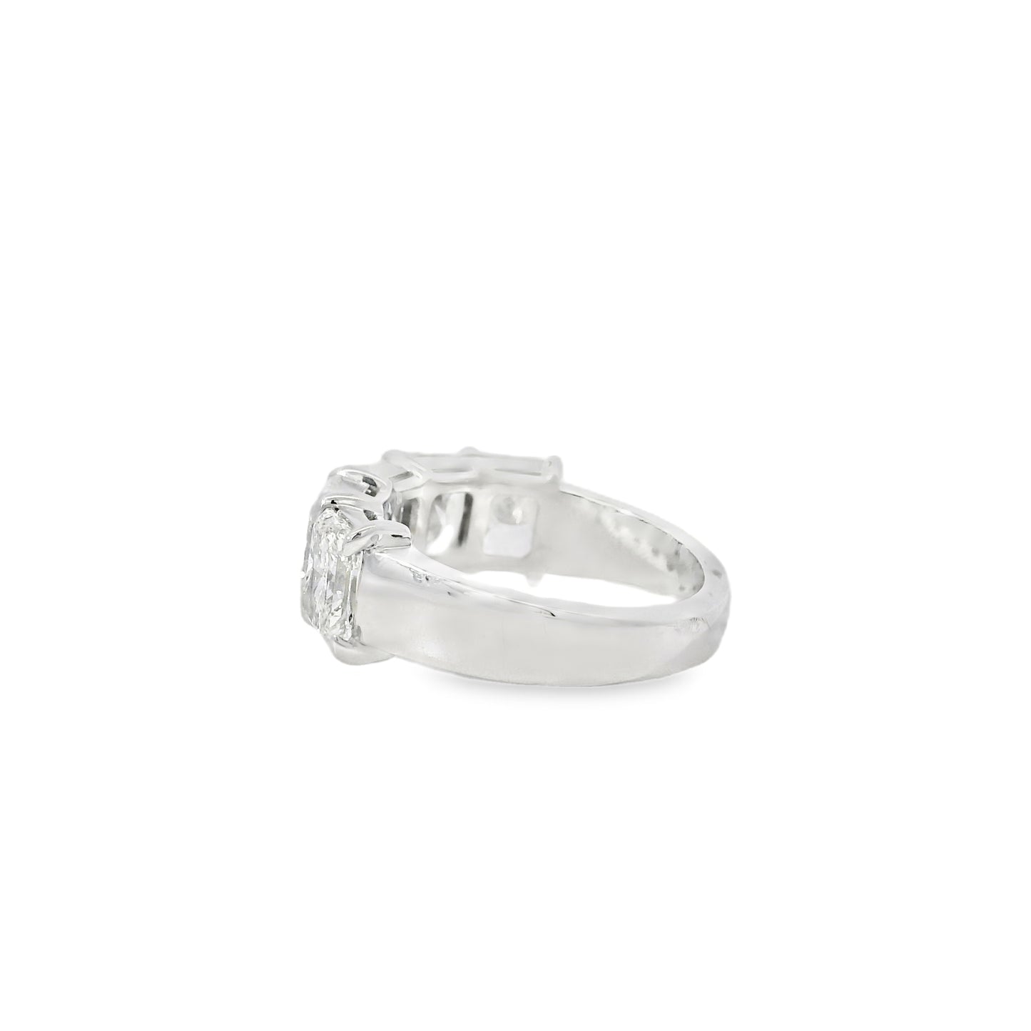 18k White Gold 5.04ctw 5 Stone Diamond Wedding Band