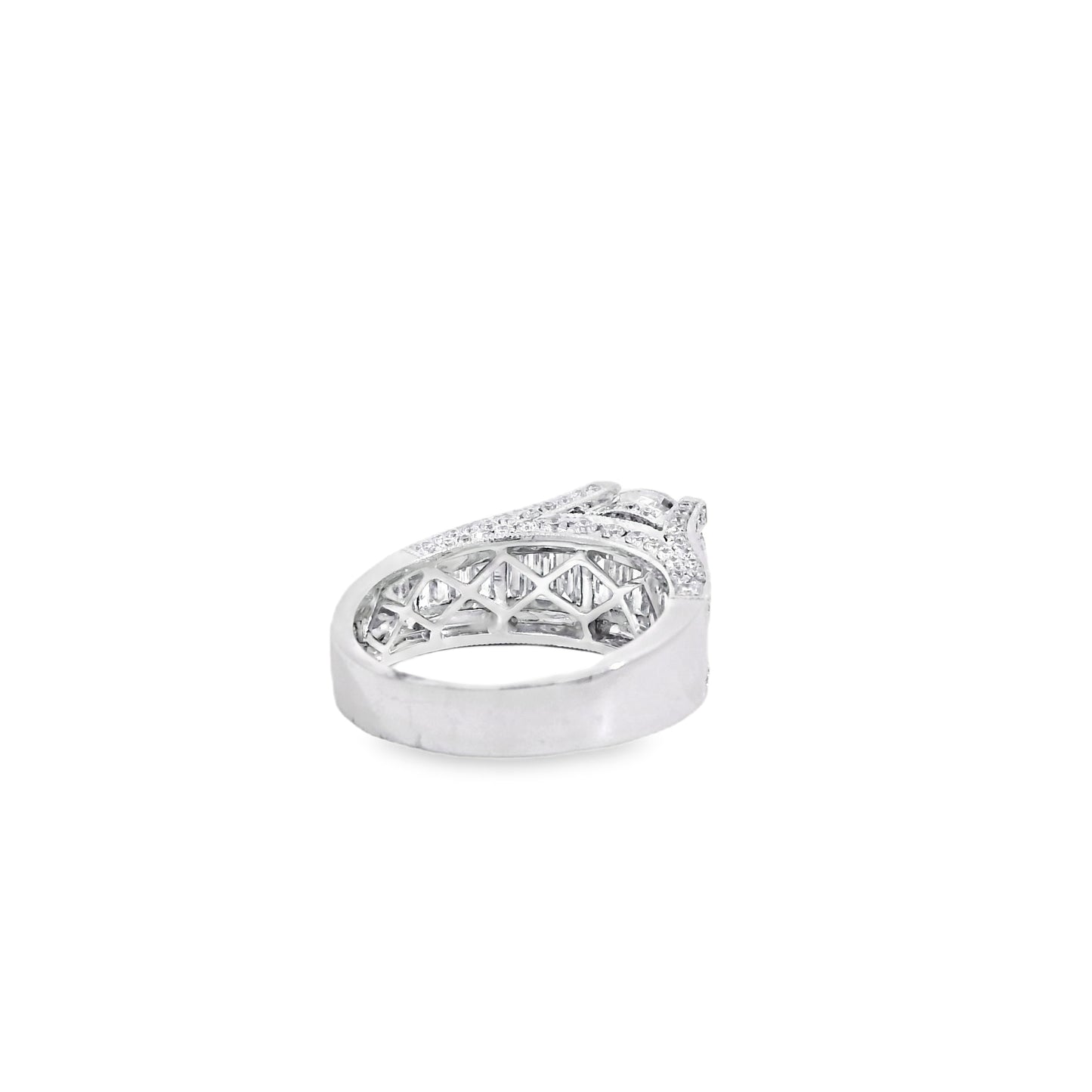 14k White Gold 1.67ct Round Brilliant and Baguette Diamond Engagement Ring