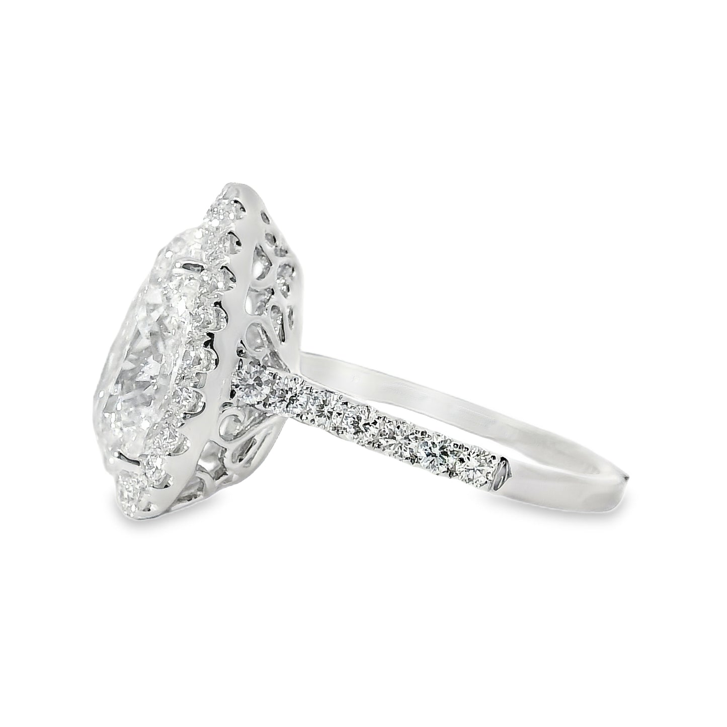 18k White Gold GIA Certified 4.02ct Pear Cut Diamond Engagement Ring