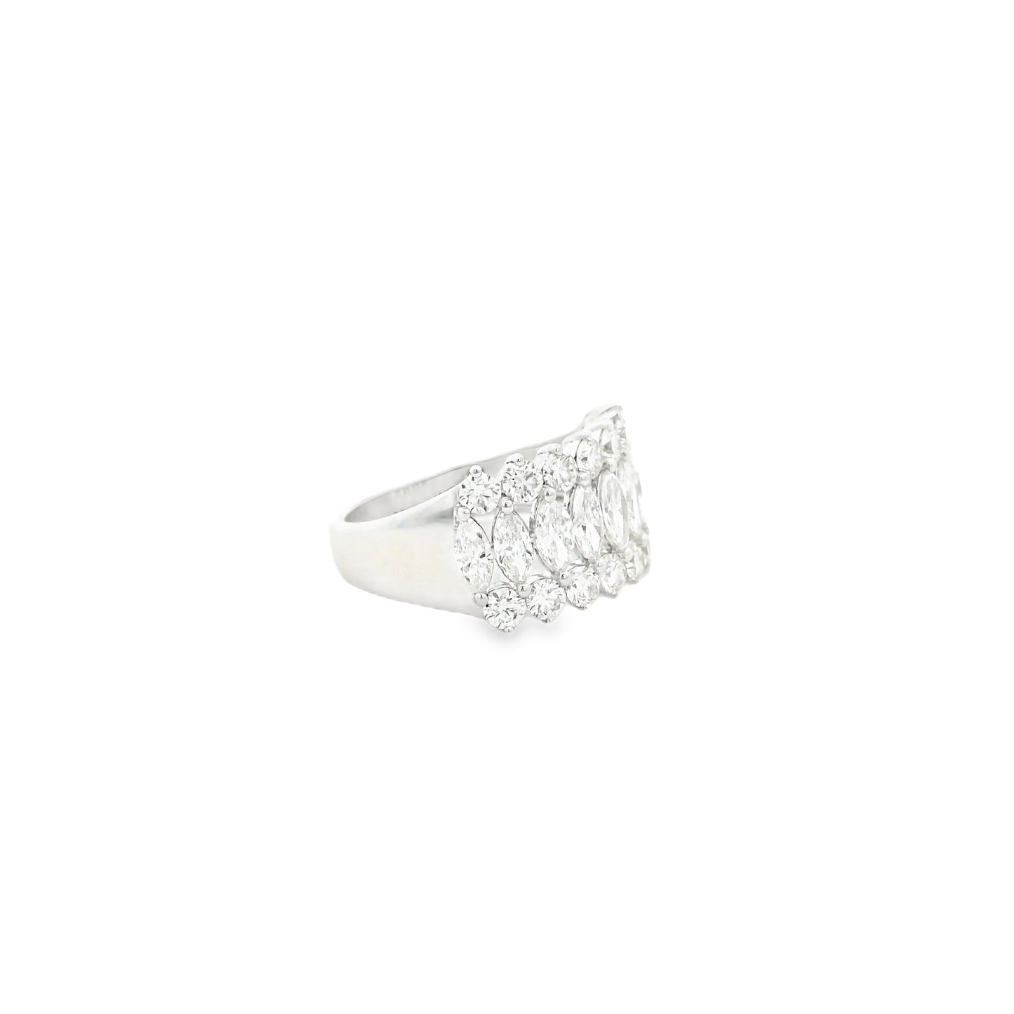 14k White Gold 1.00ctw Marquise Cut and 1.00ctw of Round Brilliant Diamonds Ring