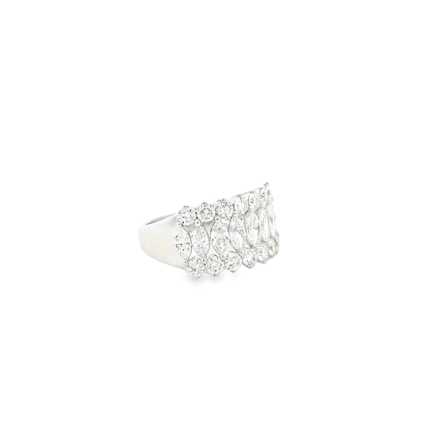 14k White Gold 1.00ctw Marquise Cut and 1.00ctw of Round Brilliant Diamonds Ring