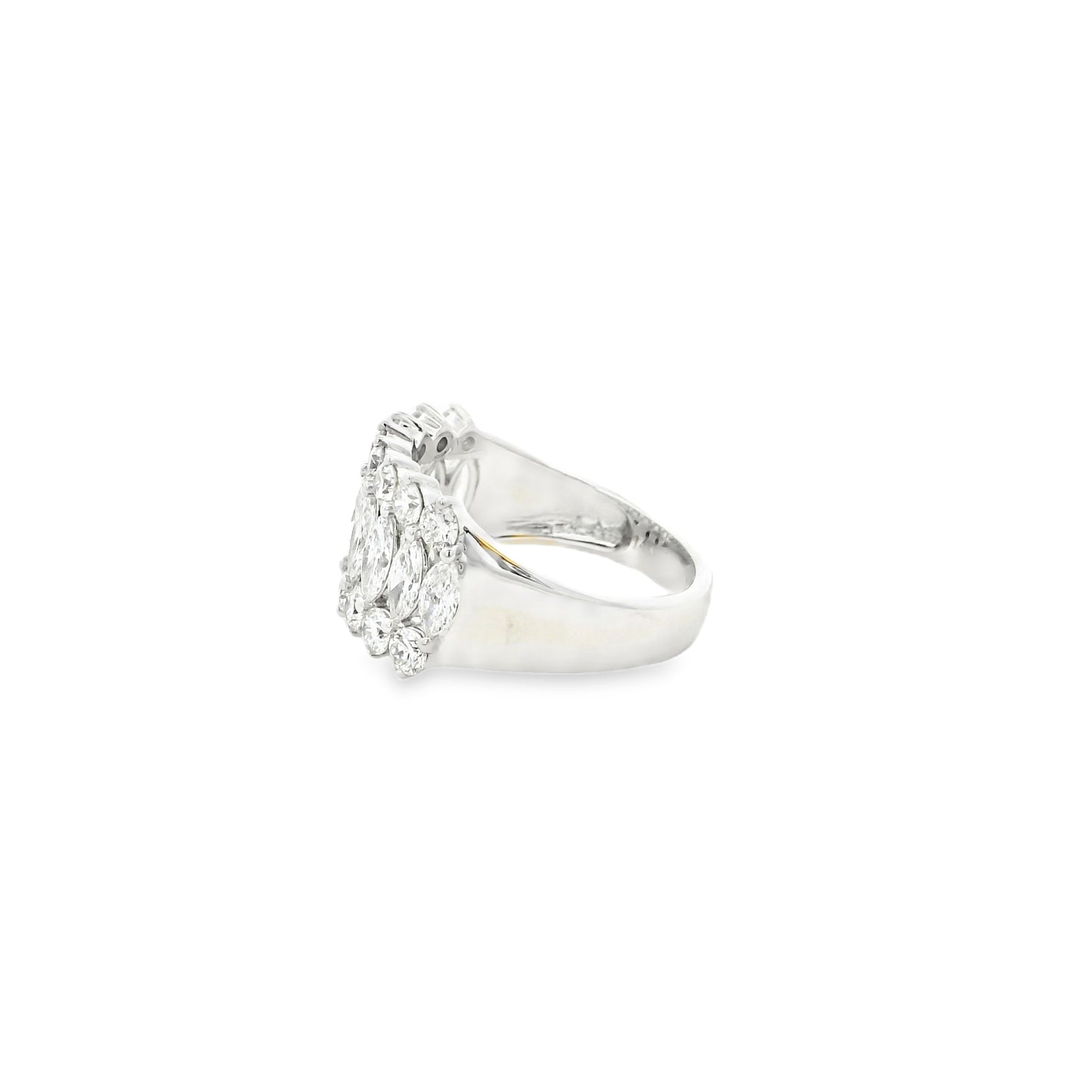 14k White Gold 1.00ctw Marquise Cut and 1.00ctw of Round Brilliant Diamonds Ring