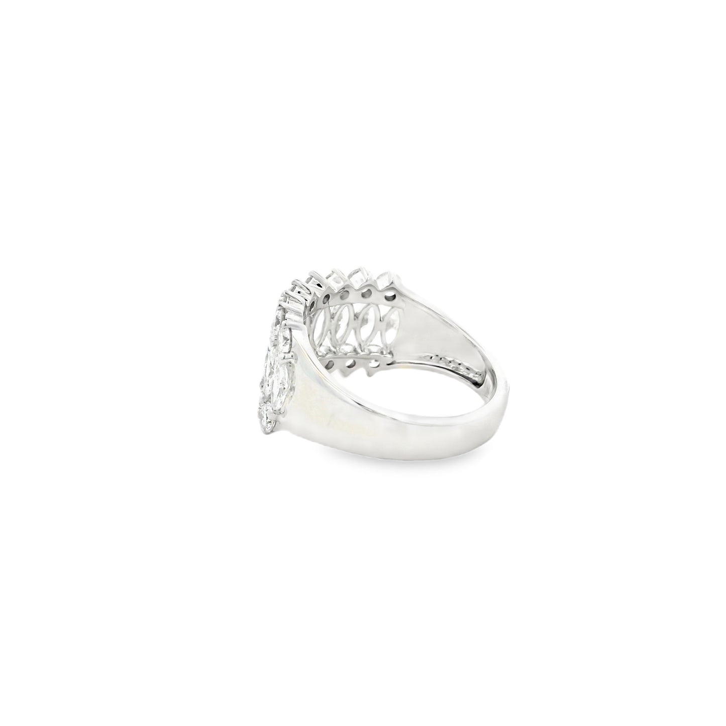 14k White Gold 1.00ctw Marquise Cut and 1.00ctw of Round Brilliant Diamonds Ring