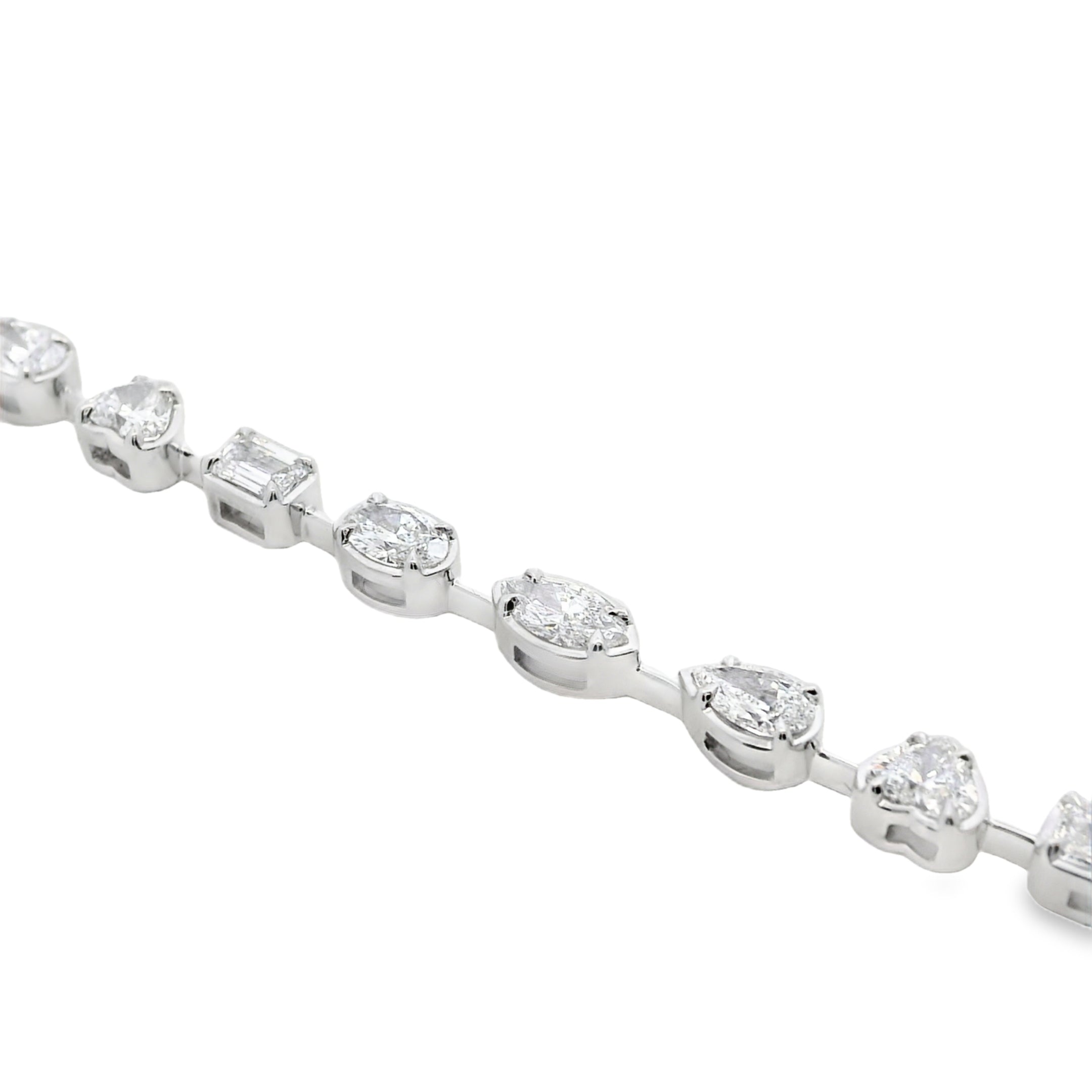 18k White Gold 6.39ctw Natural Mixed Cut Diamond Tennis Bracelet