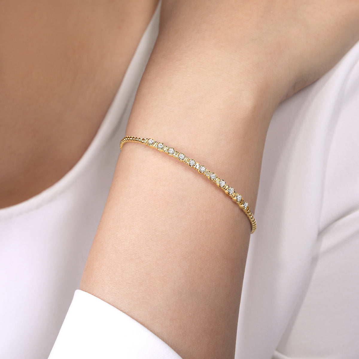 14K Yellow Gold Bujukan Diamond Bangle — Gabriel & Co. BG4228-62Y45JJ