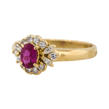 18k Yellow Gold 0.45ct Oval Ruby Center Diamond Scalloped Ring