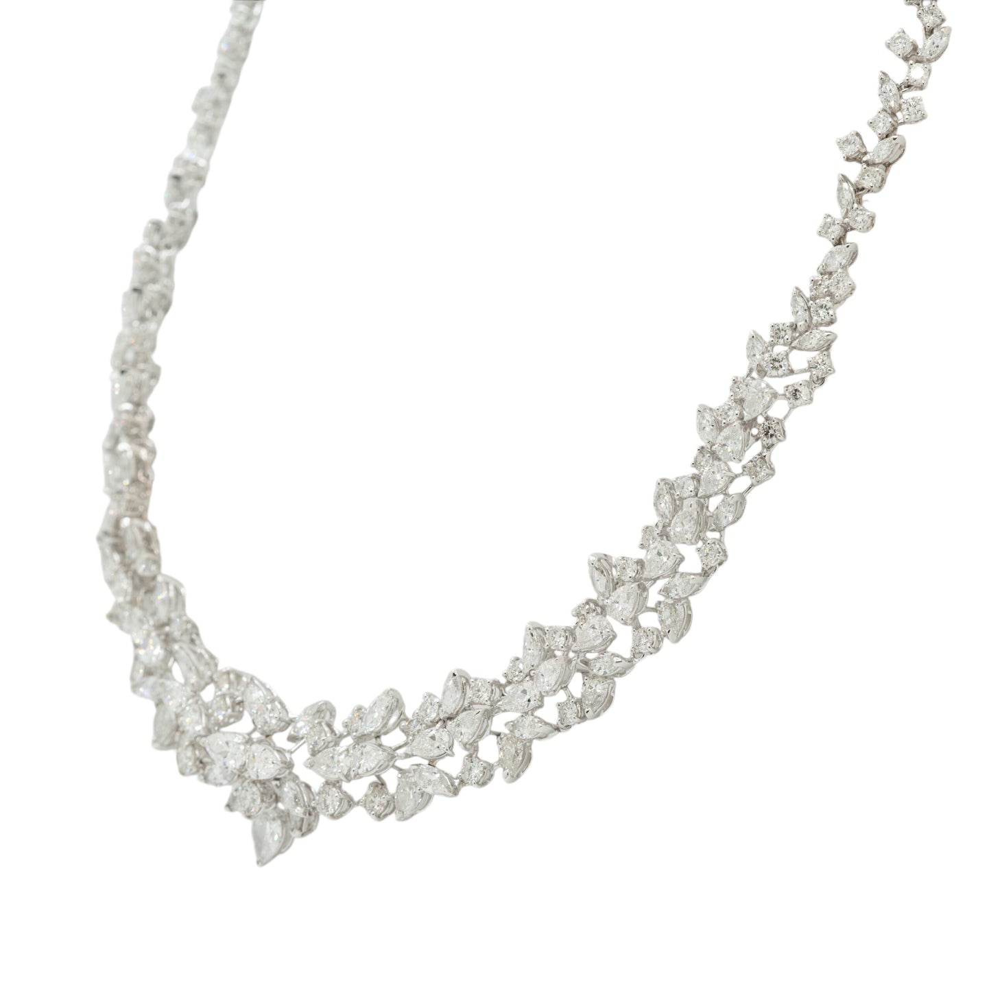 18k White Gold 31.64ctw Natural Diamond Vine Necklace