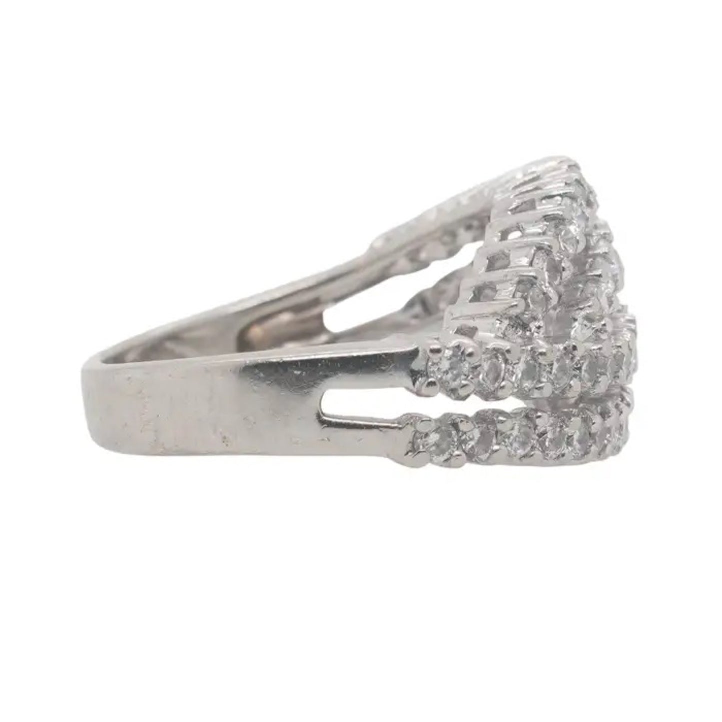 18k White Gold Natural Round Brilliant Diamond Fashion Ring