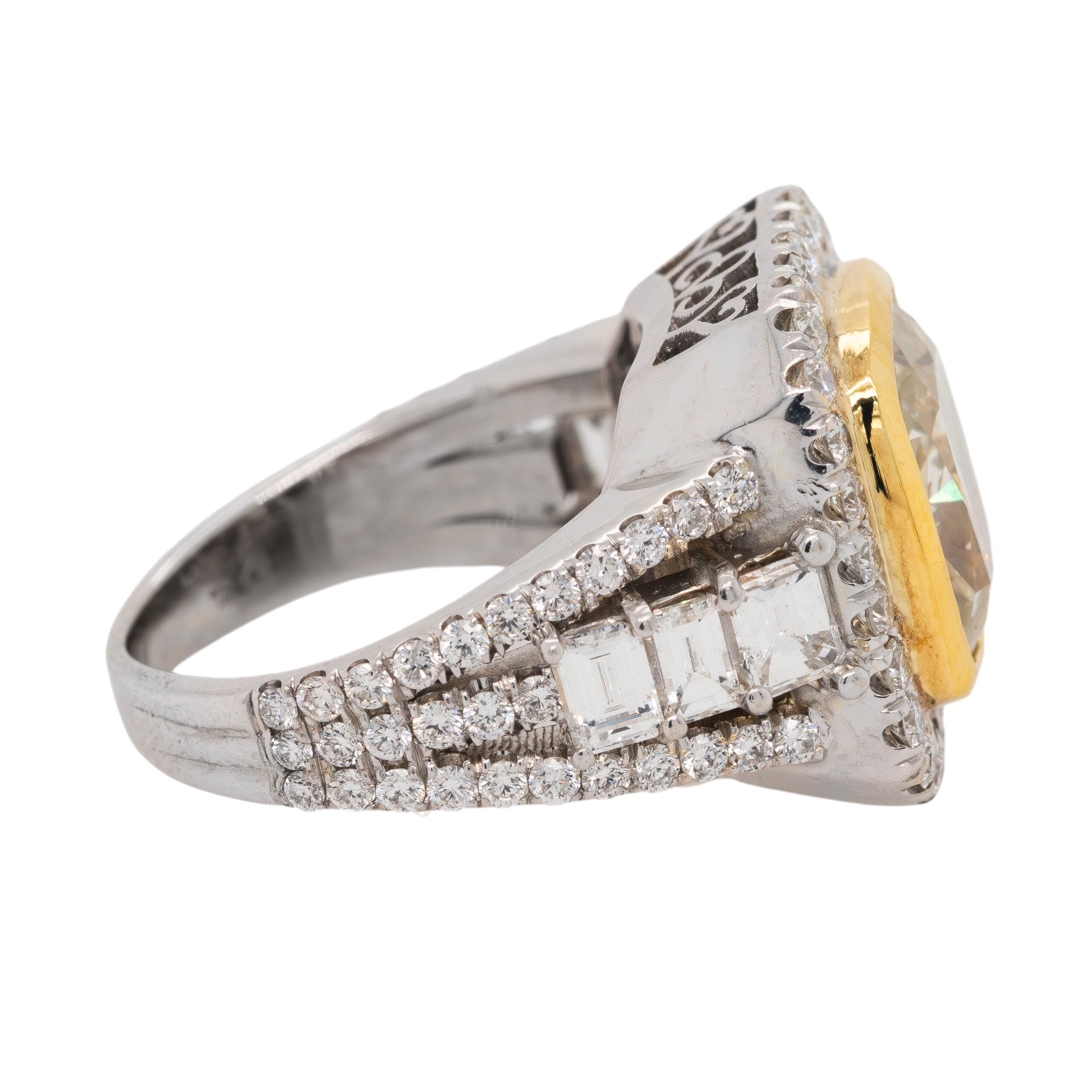 18k White Gold Fancy Yellow Diamond Ring