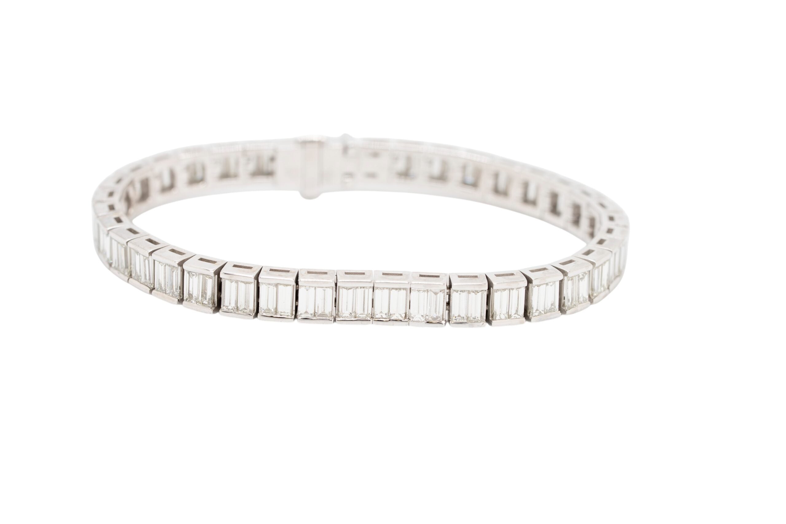 18k White Gold GIA Certified Baguette Diamond Tennis Bracelet