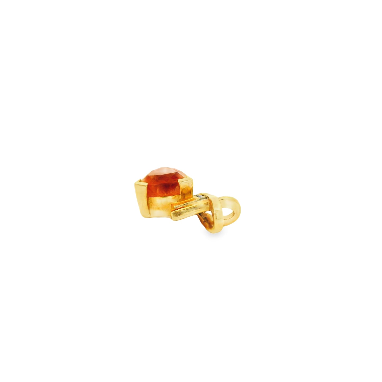 14k Yellow Gold Trilliant Cut with 6 Round Brilliant Diamonds Pendant