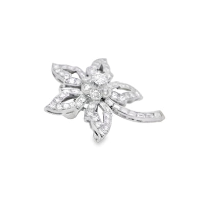 Platinum Star Brooch Featuring a Delicate Floral Design with a Round Brilliant Diamond