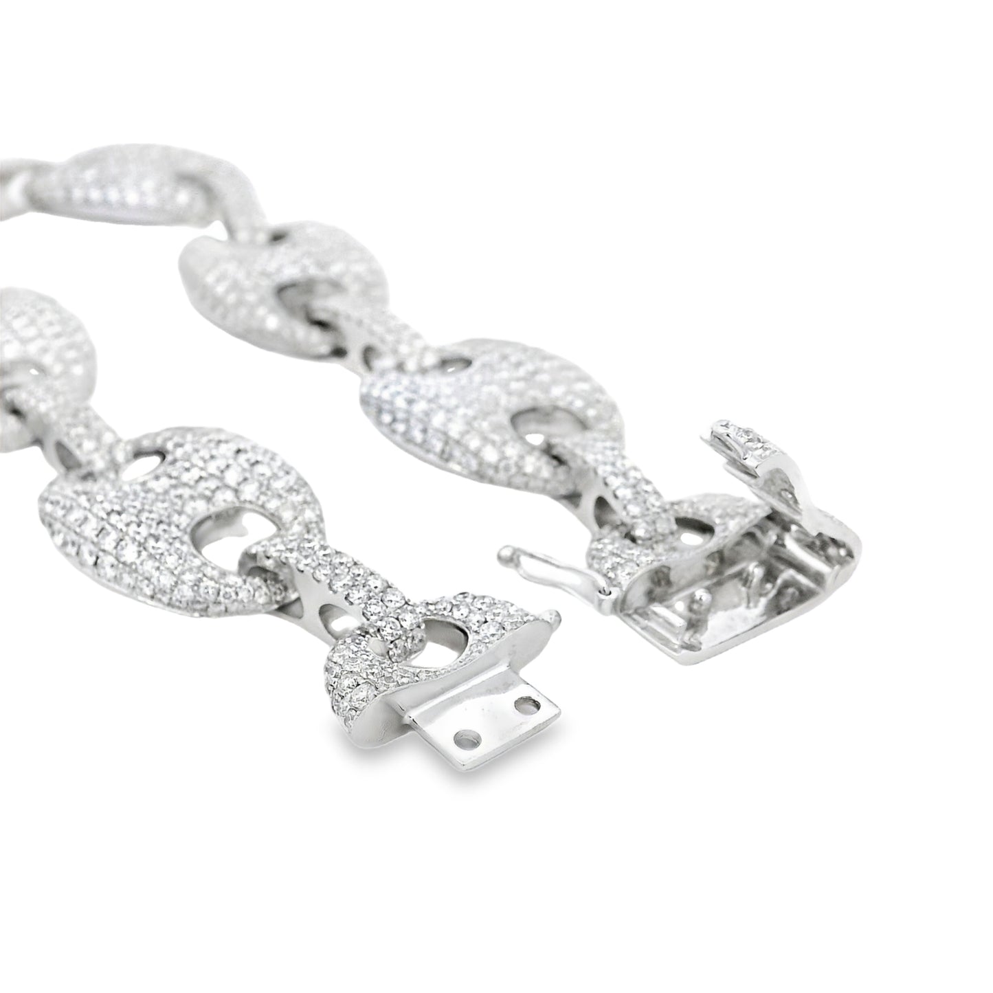 18k White Gold 16.05ctw Gucci Link Diamond Bracelet