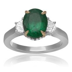 Oval Emerald Ring — view 1