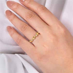 14K Yellow Gold Alternating Geometric and Diamond Station Ring — Gabriel & Co. LR51919Y45JJ