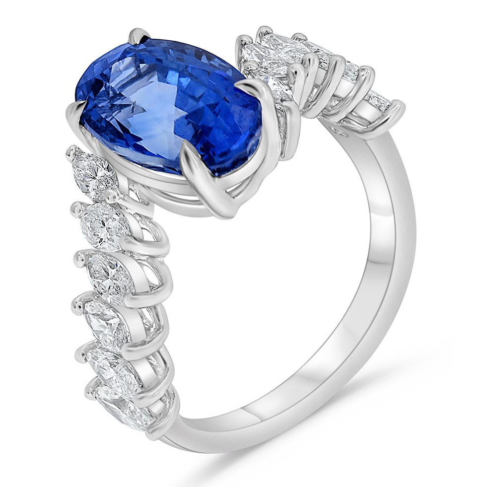 Oval Sapphire Ring — view 3