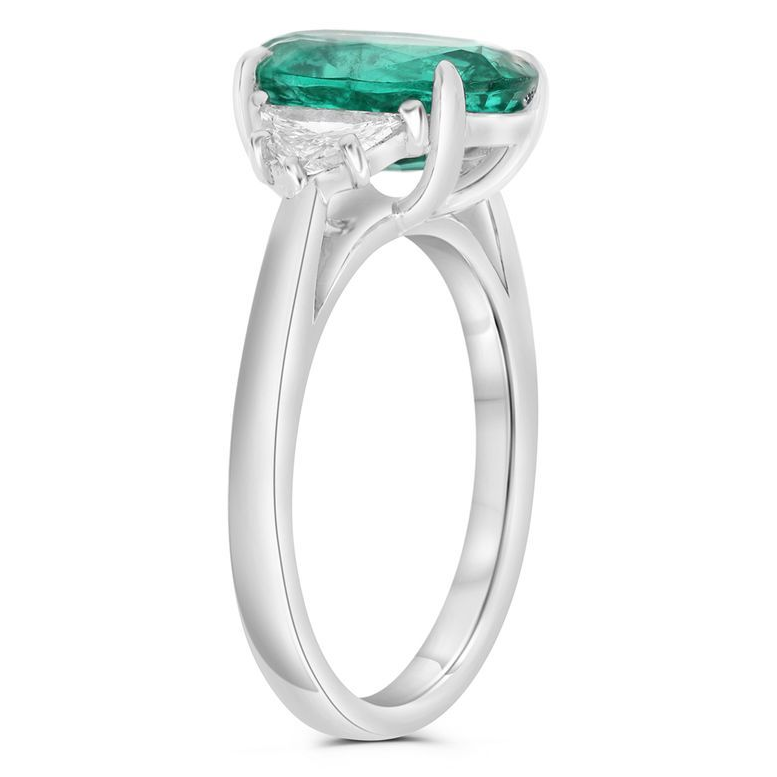 Platinum Emerald Ring with White Diamonds — view 3