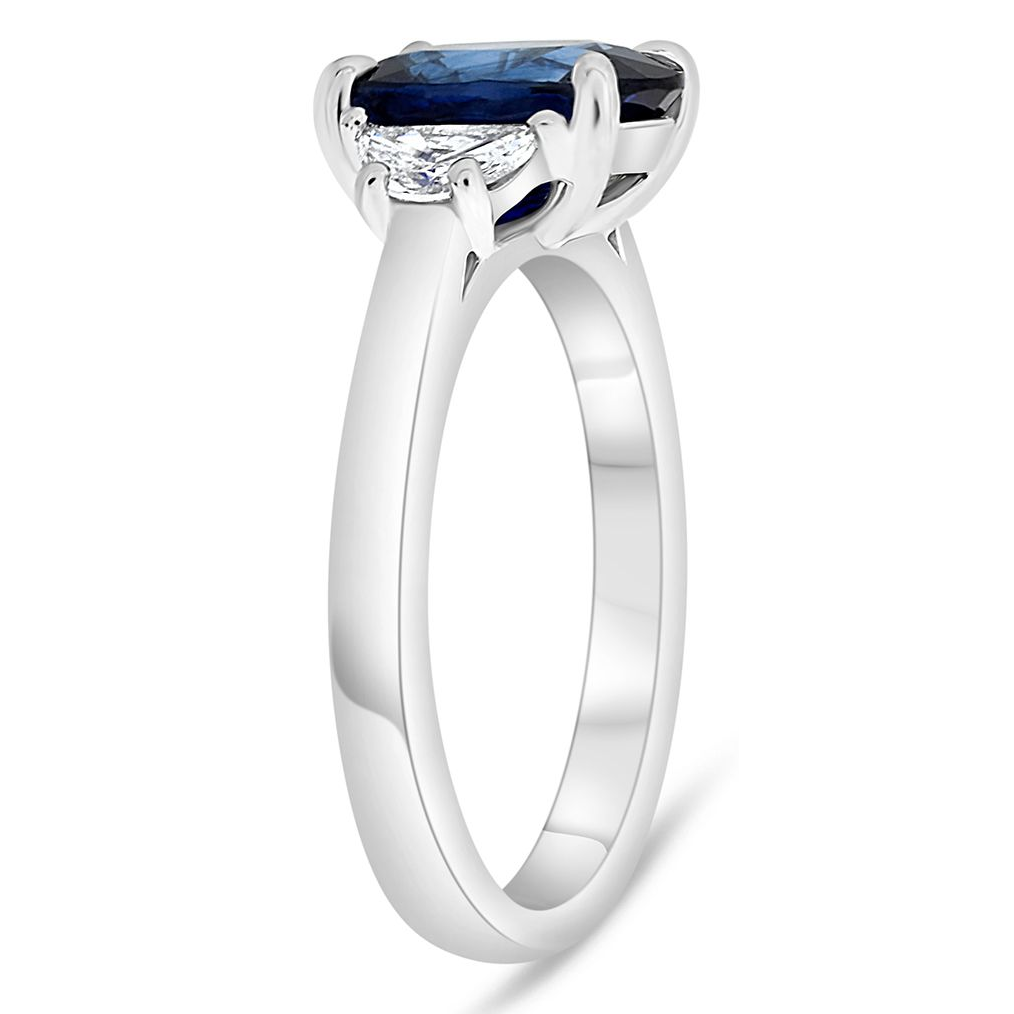 Oval Sapphire Ring — view 3