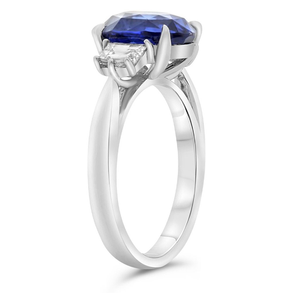 Oval Sapphire Ring — view 3