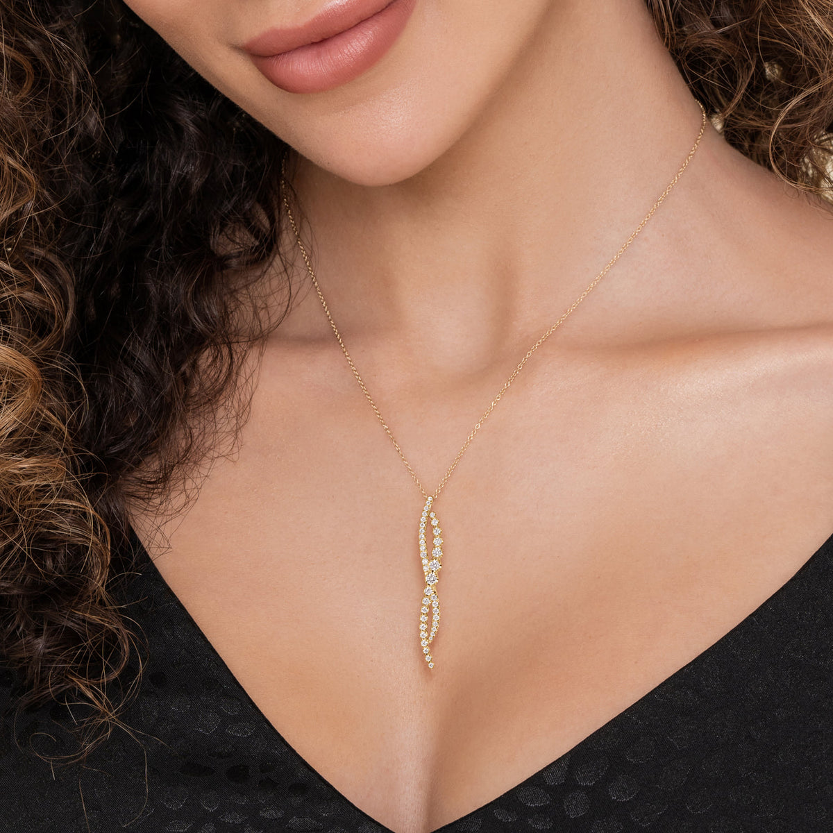 14K Yellow Gold Diamond Twisted Pendant Necklace — Gabriel & Co. NK7708Y45JJ