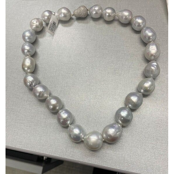 Pearl Necklace — view 1