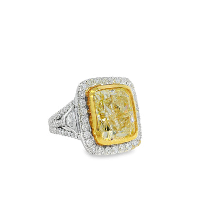 18k White Gold 10.67ct Fancy Light Yellow Diamond Ring