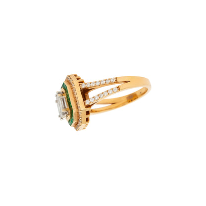 18k Yellow Gold 0.91ctw Diamond and 0.55ctw Emerald Multi Stone Octagonal Shape Ring