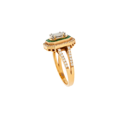 18k Yellow Gold 0.91ctw Diamond and 0.55ctw Emerald Multi Stone Octagonal Shape Ring