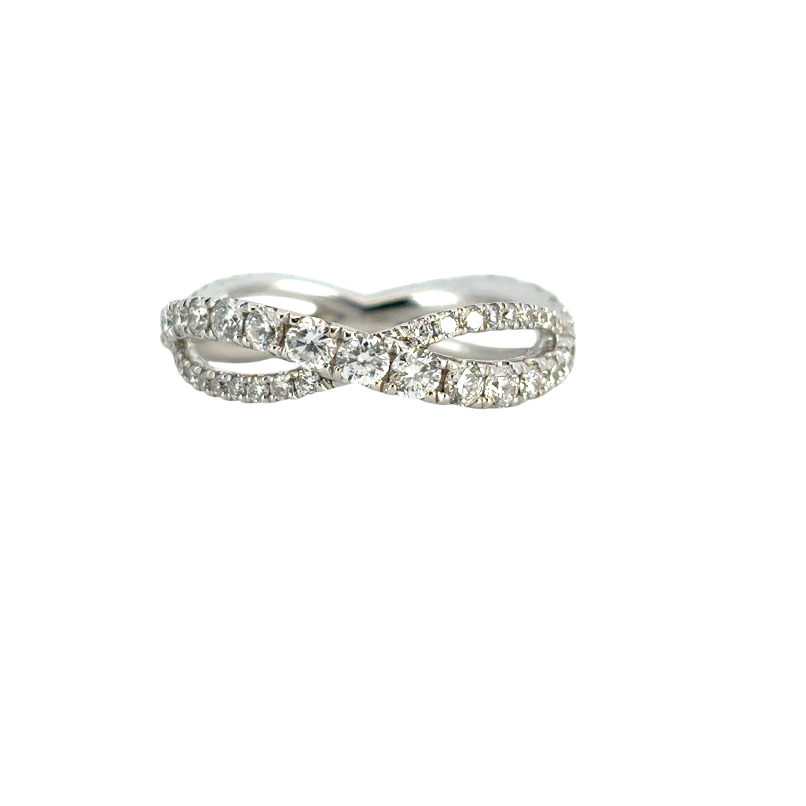 18k White Gold 1.25ctw Twisted Diamond Band Ring